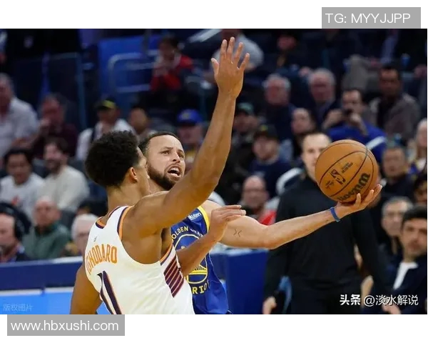 巴特勒伤退，勇士主场4胜0负！库里28分，穆迪24分，布克空砍38分